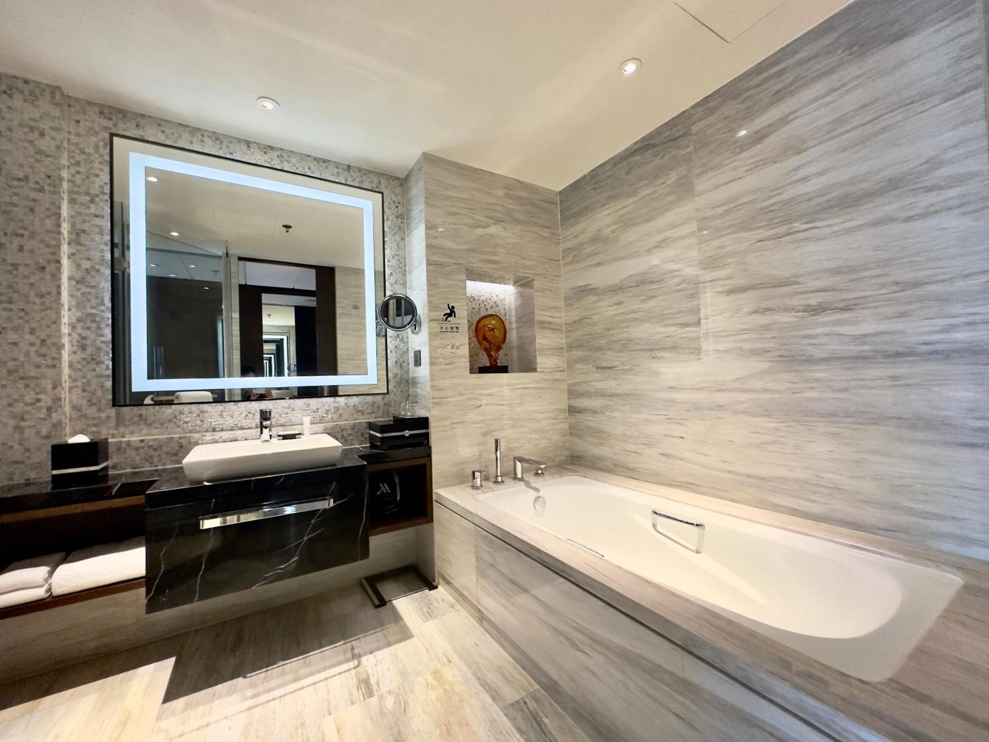 Shanghai Marriott Hotel Pudong East - Only A 30 Minute Drive From Disney Exterior foto